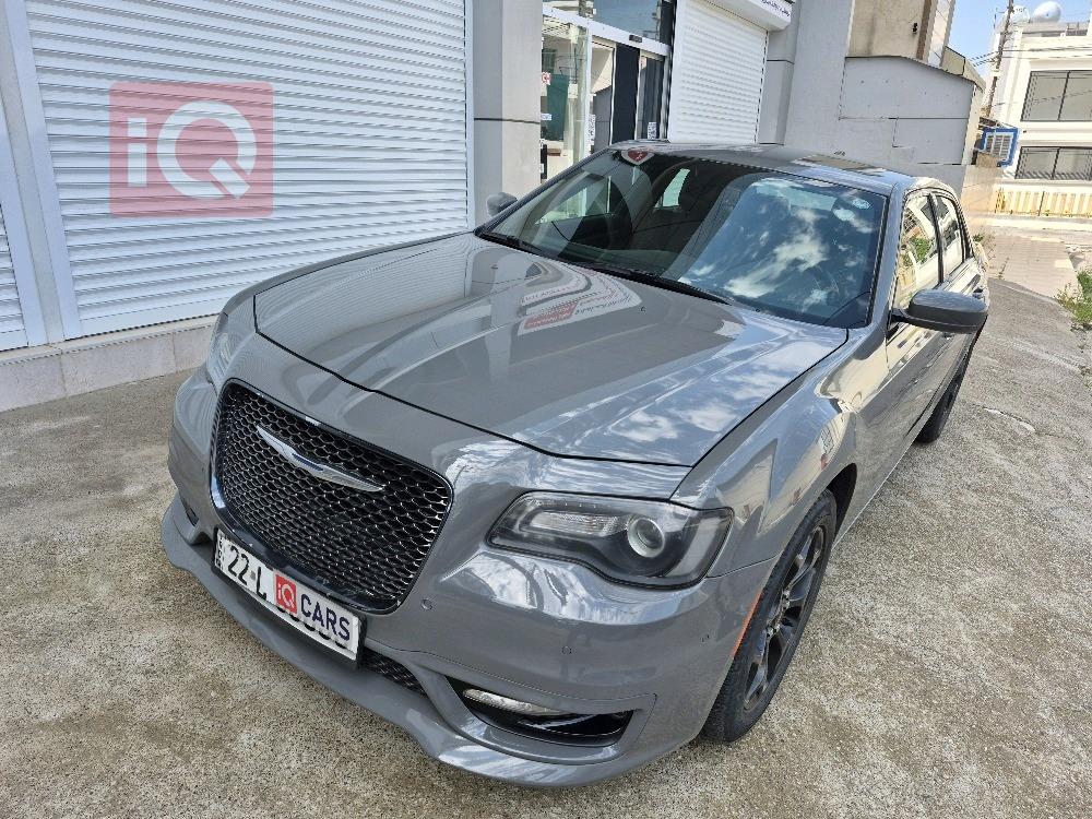 كرايسلر 300